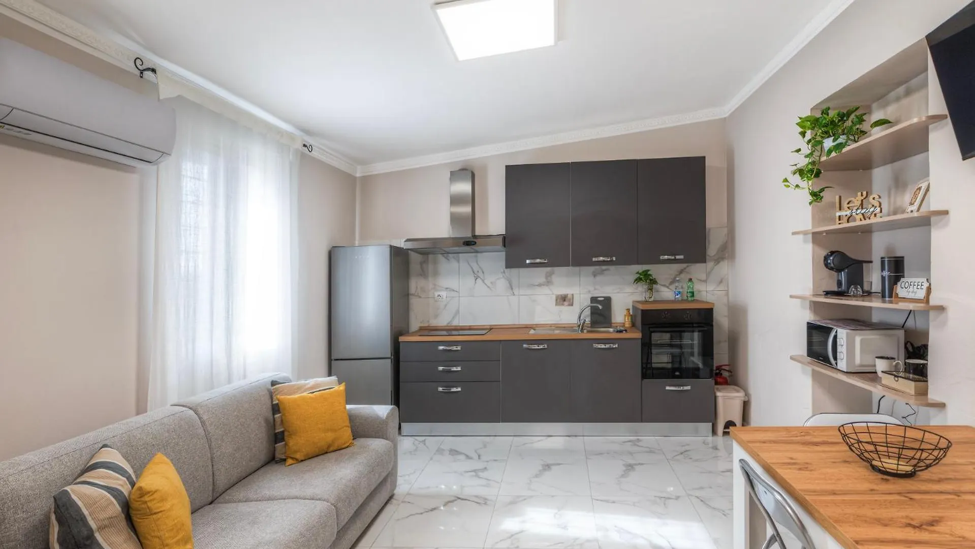 Apartamento Alloggio Turistico Metro C Roma